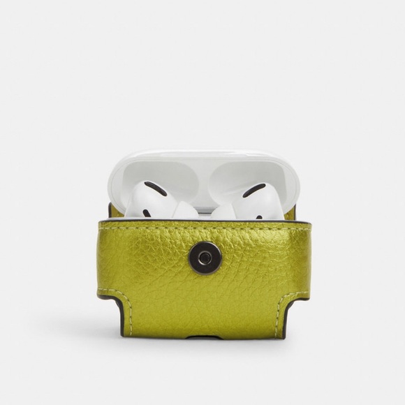 NWT Coach Outlet Large Wireless Earbud Pro Case - Picture 2 of 5